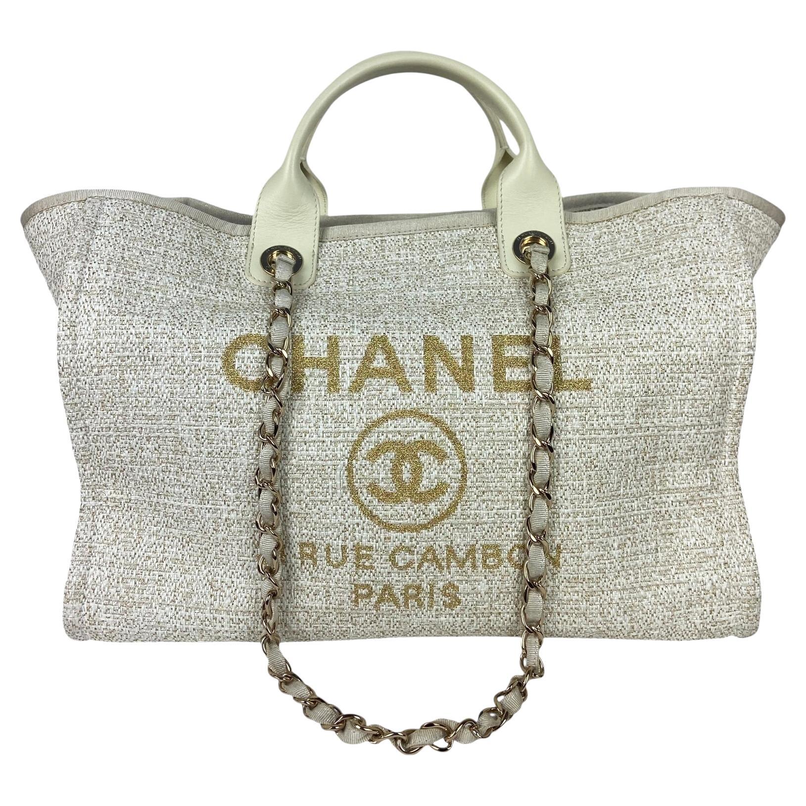 Chanel Borsa media Deauville in tela lurex bianco/oro in vendita