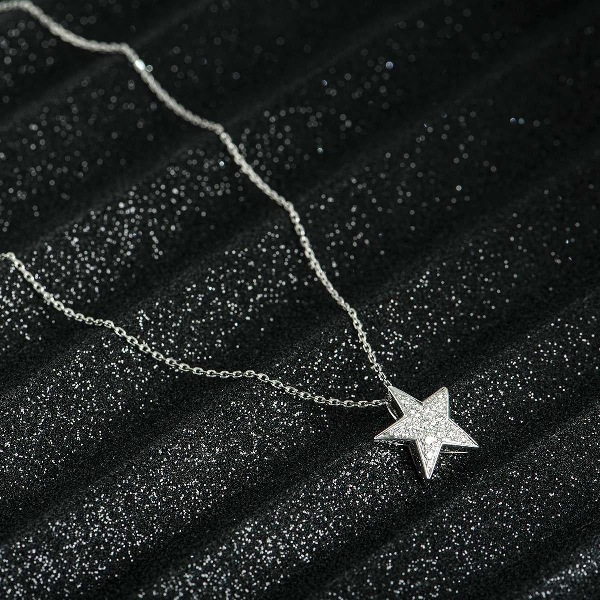 Round Cut Chanel White Gold Comète Géode Diamond Necklace J0869