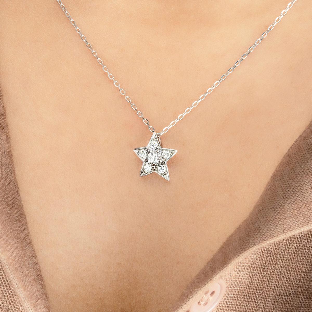 Chanel Pendentif comète en or blanc et diamants 0,22 carat J2709 en vente 1