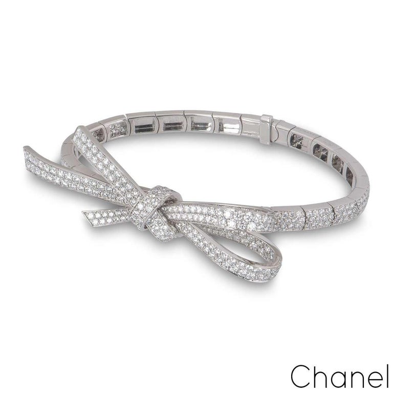 Chanel Bouton de Camélia Bracelet 18k White Gold, Diamonds J12065