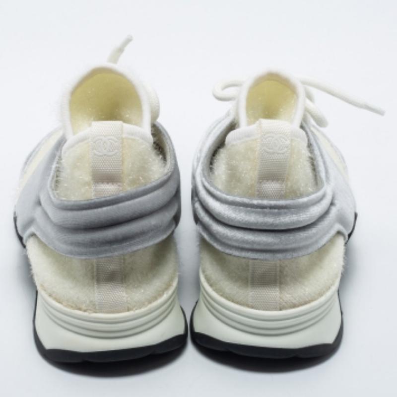 Chanel White/Grey Stretch Fabric and Corduroy CC Sneakers Size 40.5 For Sale 2