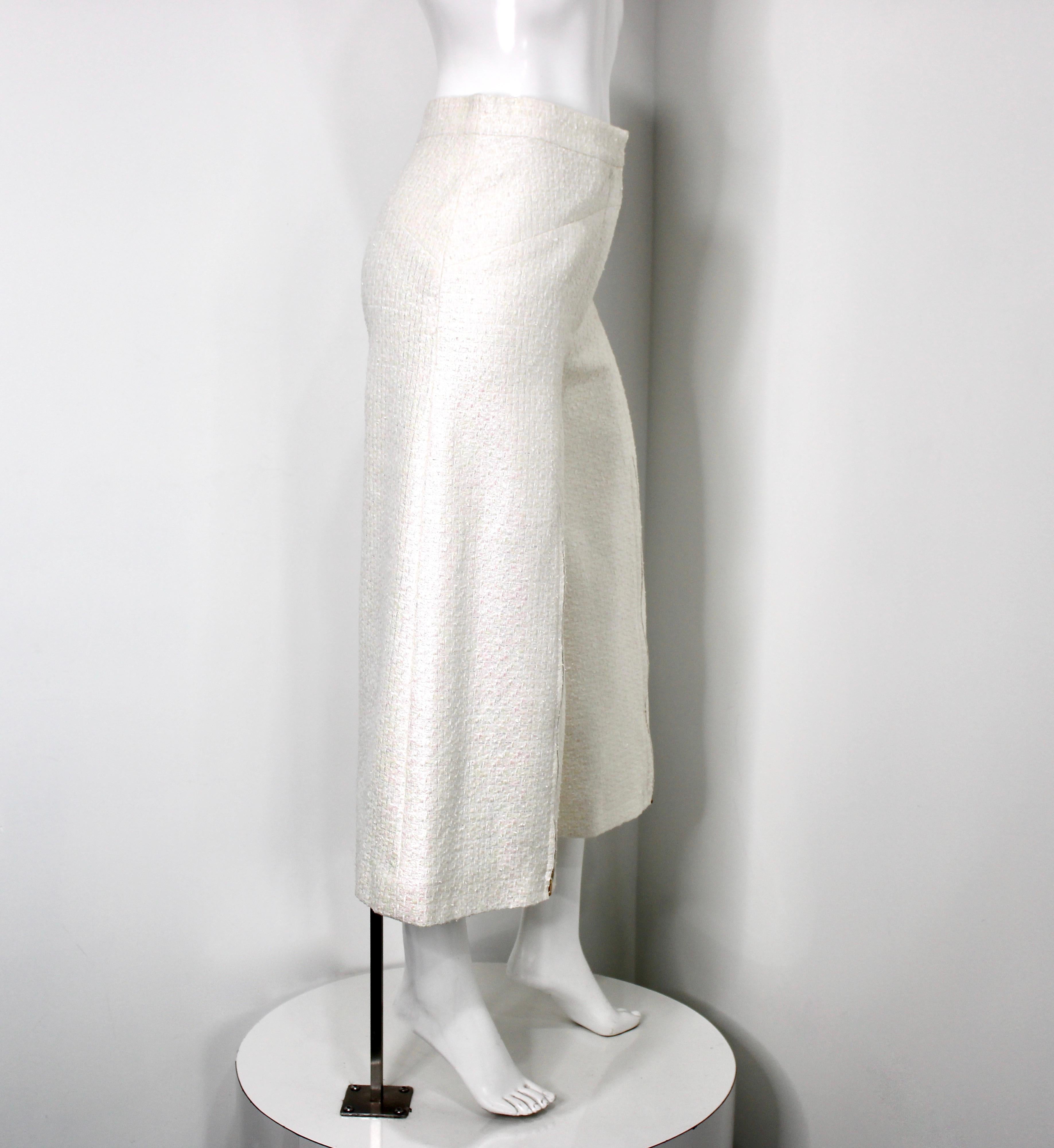 Chanel - Pantalon large en tweed irisé blanc en vente 8