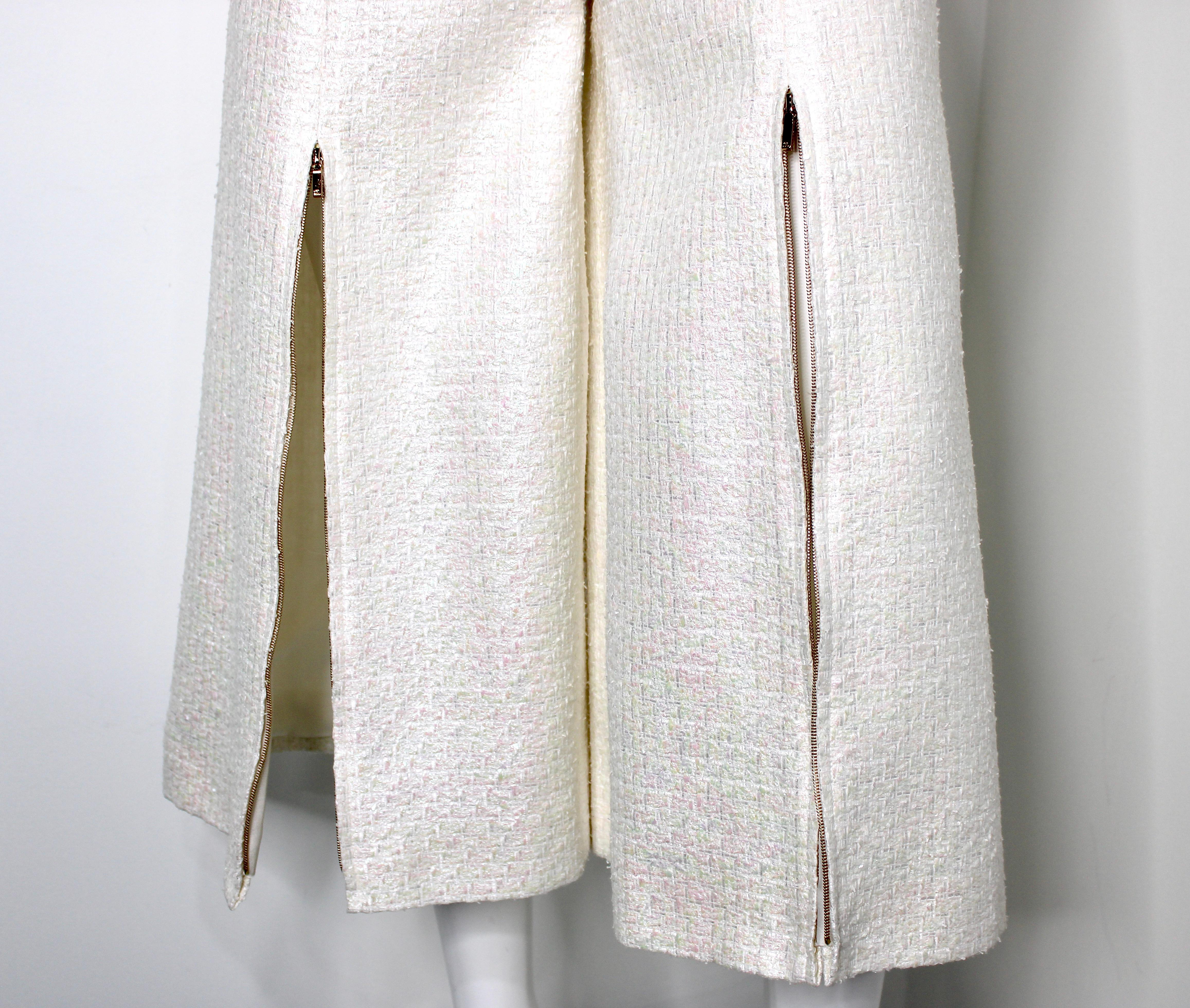 Chanel - Pantalon large en tweed irisé blanc Excellent état - En vente à Scottsdale, AZ