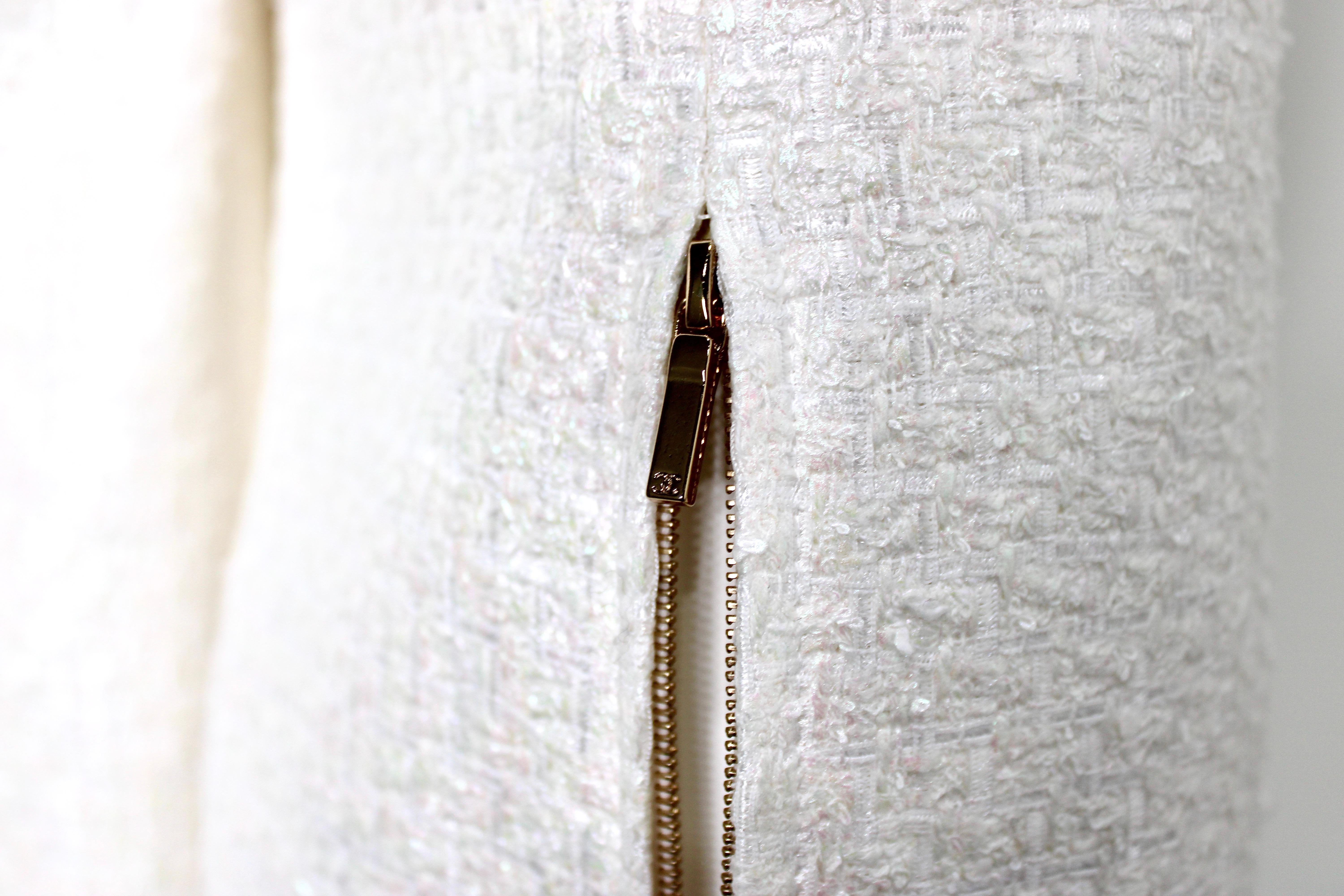 Chanel - Pantalon large en tweed irisé blanc Pour femmes en vente