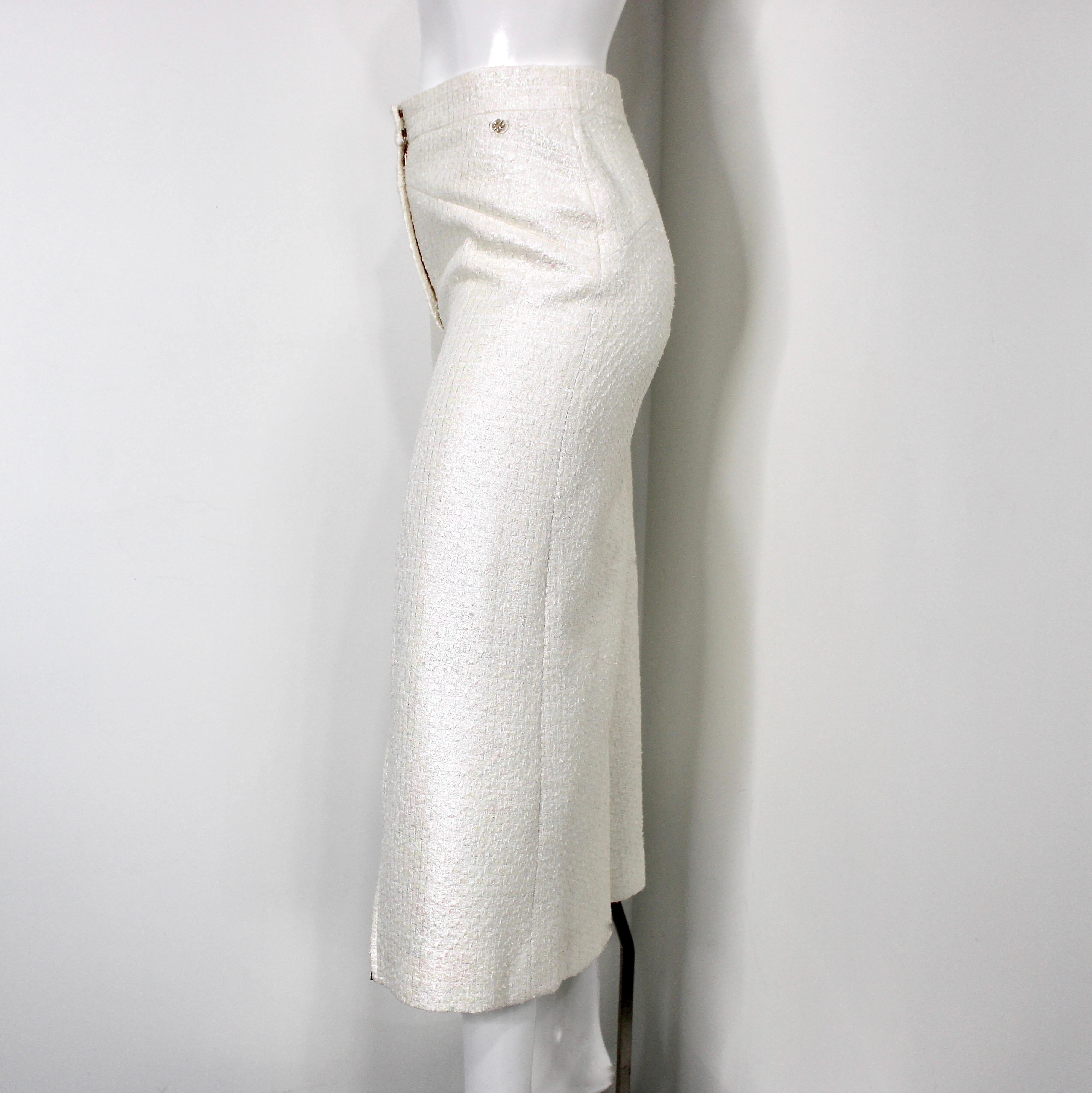 Chanel - Pantalon large en tweed irisé blanc en vente 1