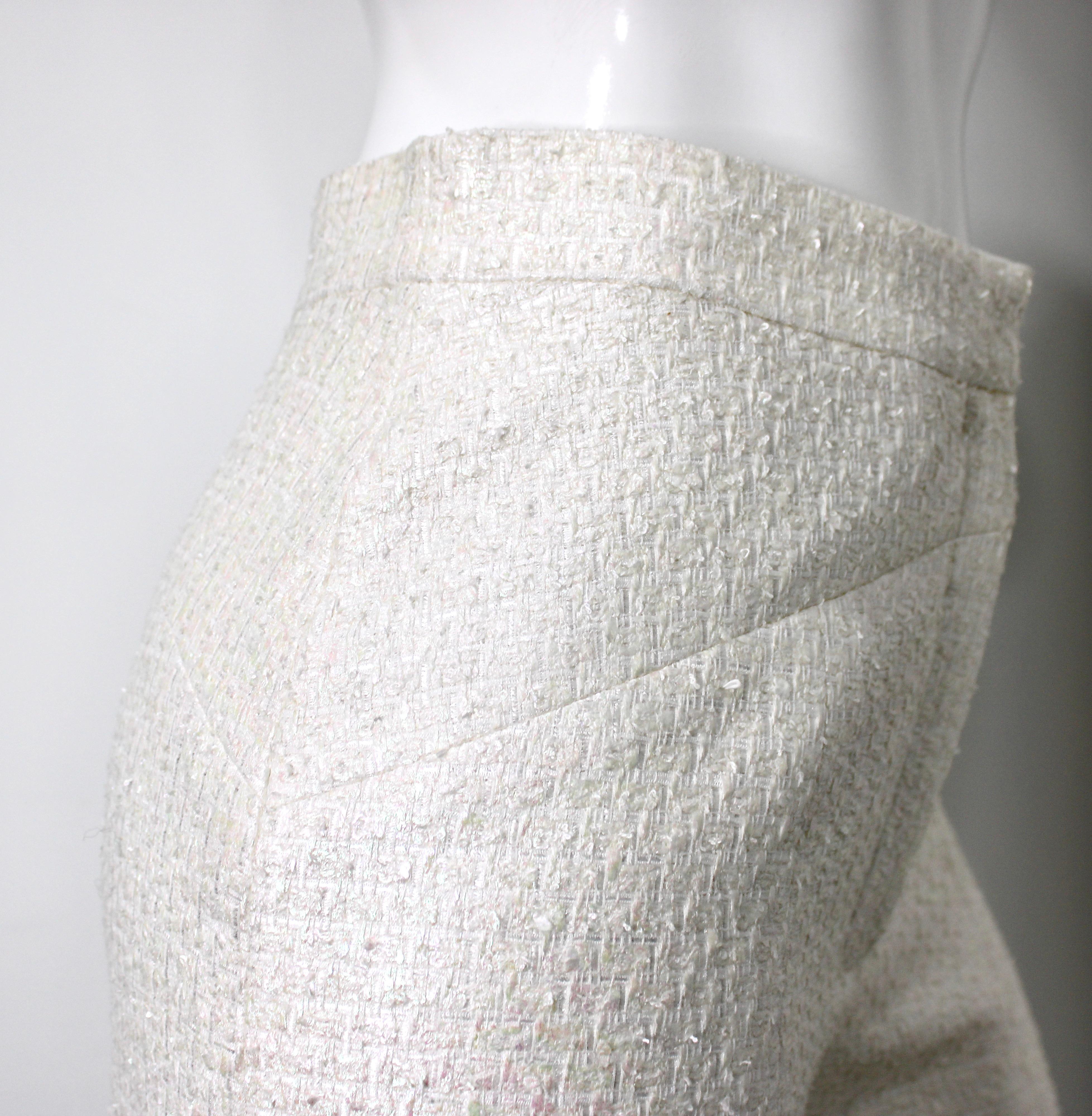 Chanel - Pantalon large en tweed irisé blanc en vente 4