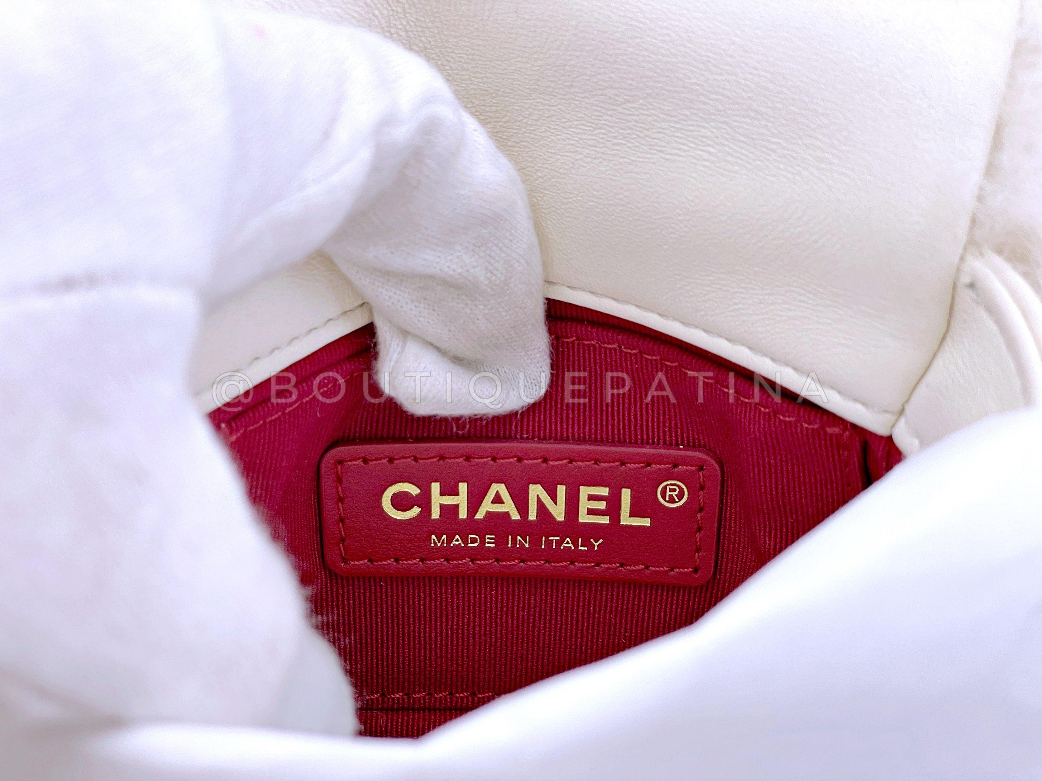 Mini sac à rabat Chanel en fourrure ivoire blanche avec chaîne épaisse 67242 en vente 7