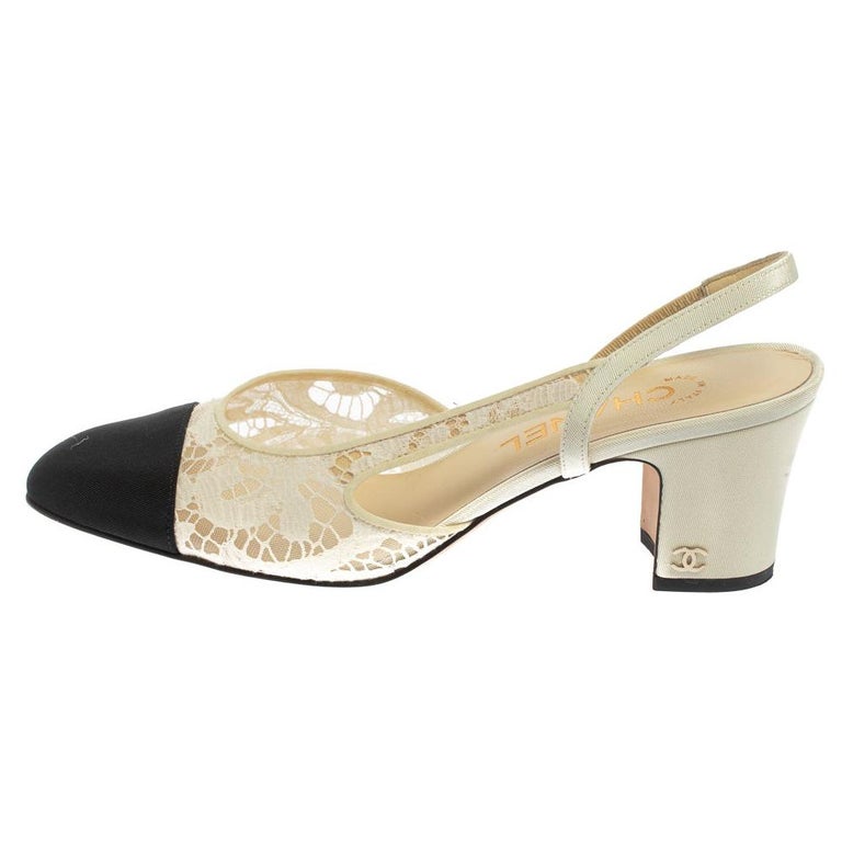Chanel White Lace And Fabric Cap Toe Slingback Sandals Size 38 at