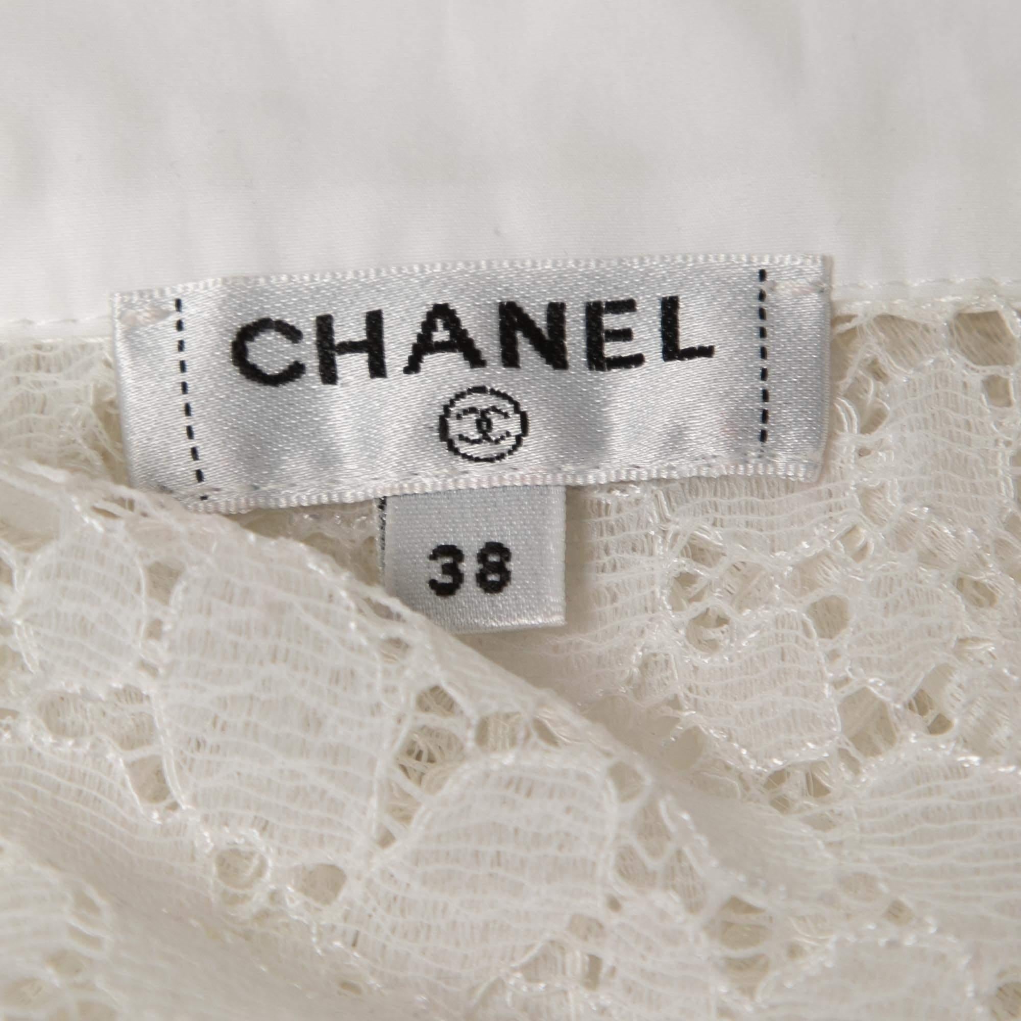 Chanel White Lace Ruffled Blouse S In Good Condition In Dubai, Al Qouz 2