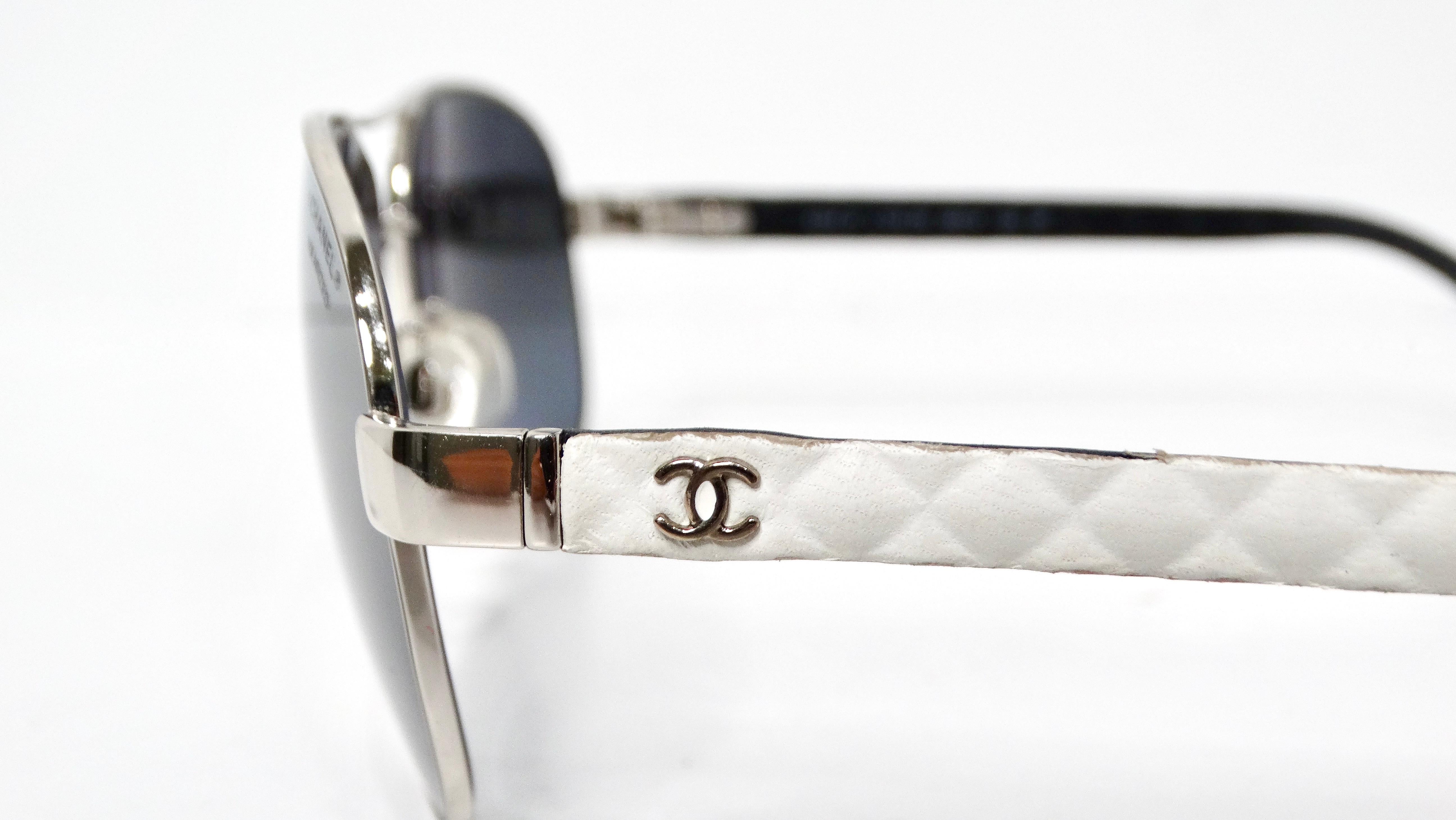 Women's Chanel White Lambskin Quilted Aviator Sunglasses With Polarized Lenses For Sale