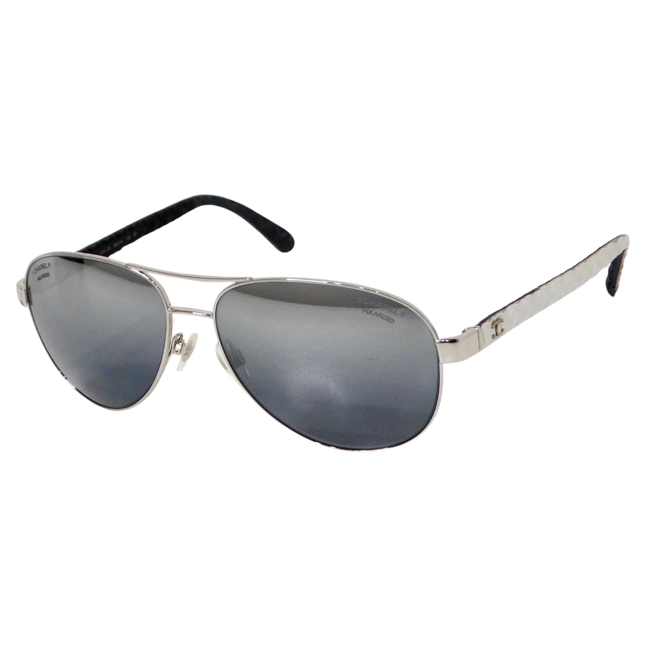 Chanel White Lambskin Quilted Aviator Sunglasses With Polarized Lenses For Sale
