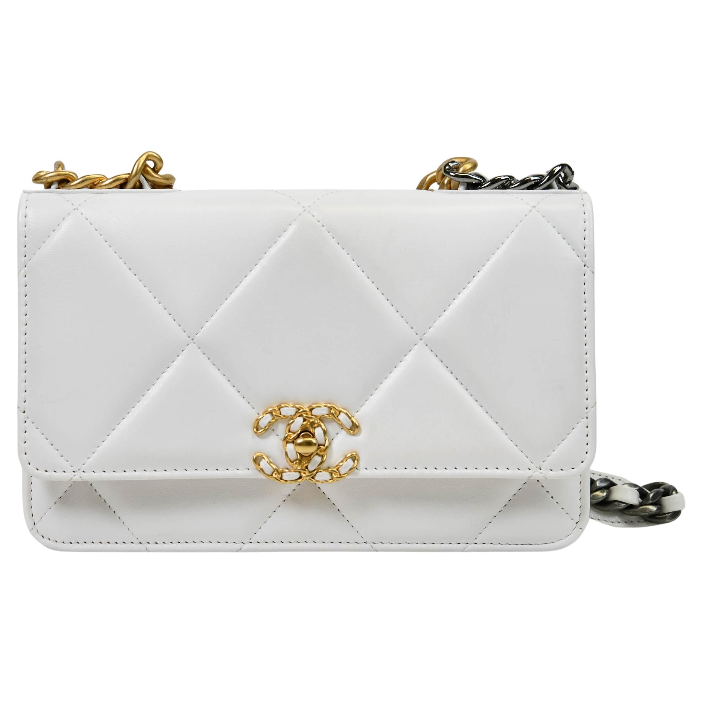 Chanel White Lambskin Quilted Chanel 19 Wallet On Chain For Sale