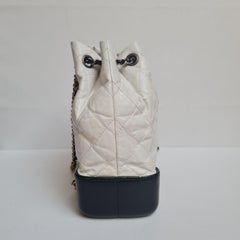 Chanel Weißer gesteppter Gabrielle-Rucksack aus Lammfell