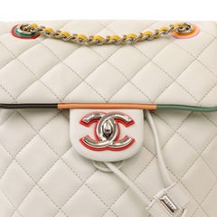 Chanel Urban Spirit Rucksack aus weißem Lammfell mit silberner Hardware