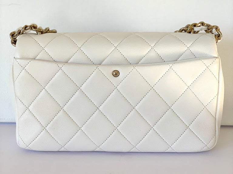White Quilted CC Chanel Handbag With Gold Chain Strap #30458