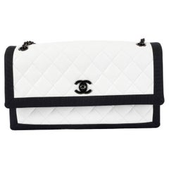CHANEL white leather 2016 16C SEOUL BLACK GROSGRAIN TRIM FLAP Shoulder Bag