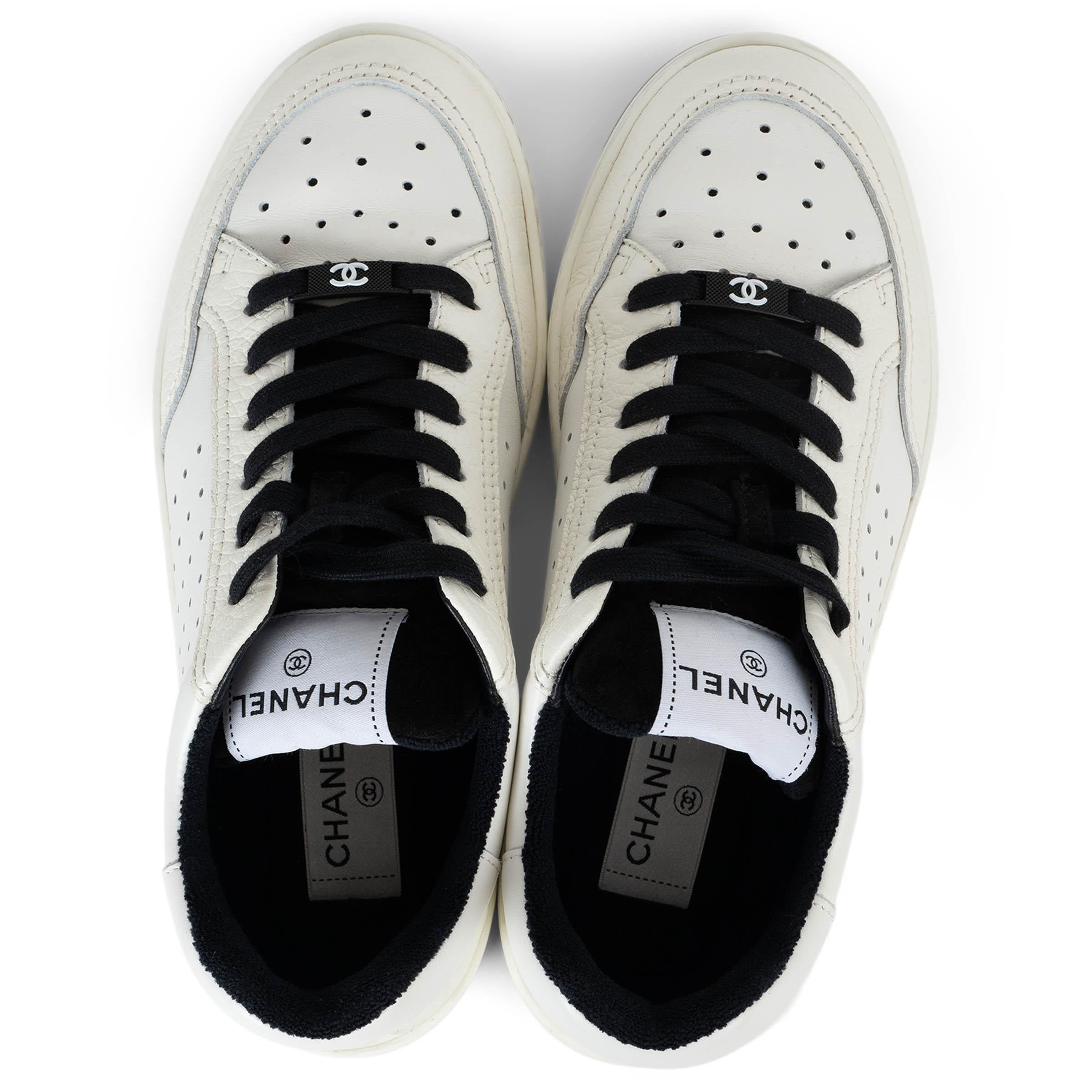 CHANEL Weiß Leder 22P LOW TOP Sneakers Schuhe 38.5 G38808 1