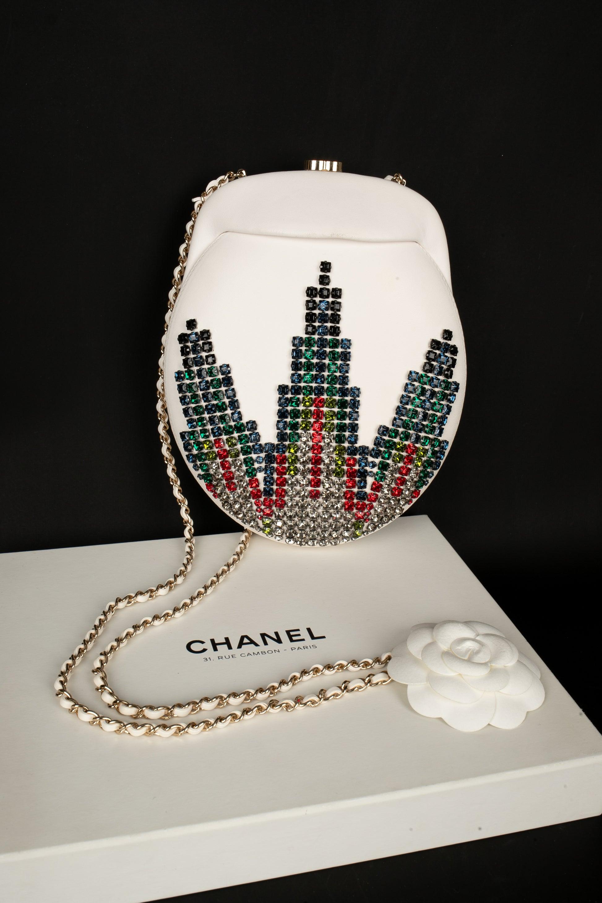 Chanel, weiße Ledertasche, weiß, 2019 im Angebot 5