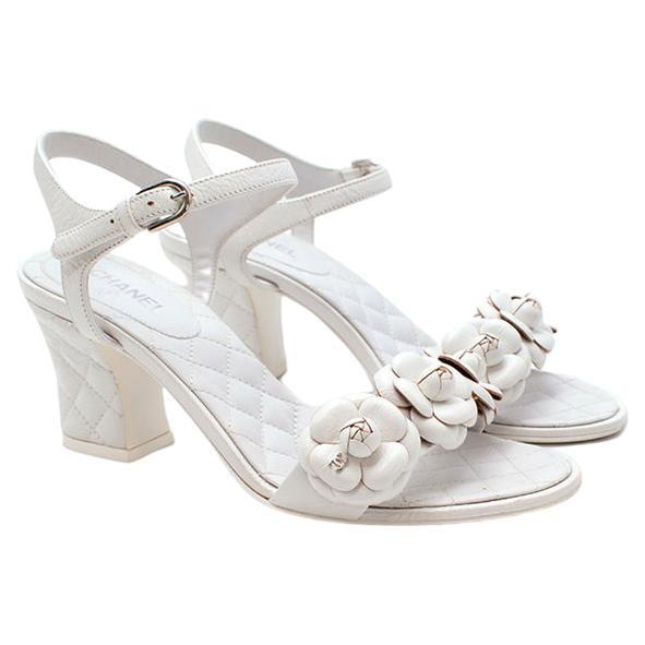 Chanel White Leather Block Heel Sandals - Size 37 For Sale