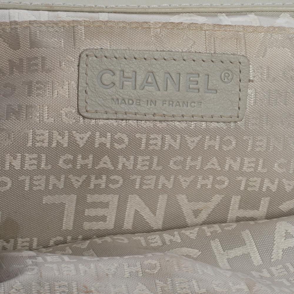 Chanel White Leather Camellia Frame Clutch 3