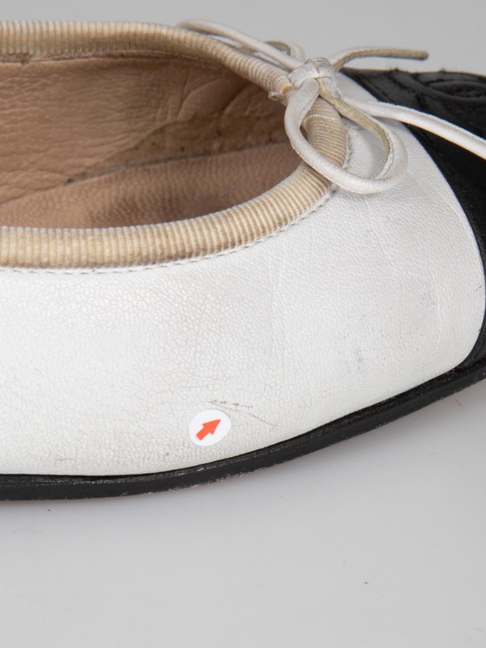 Chanel White Leather Cap Toe Ballet Flats Size IT 36.5 For Sale 5