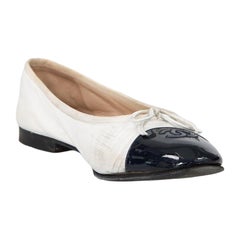 Chanel White Leather Cap Toed Ballet Flats Size IT 39