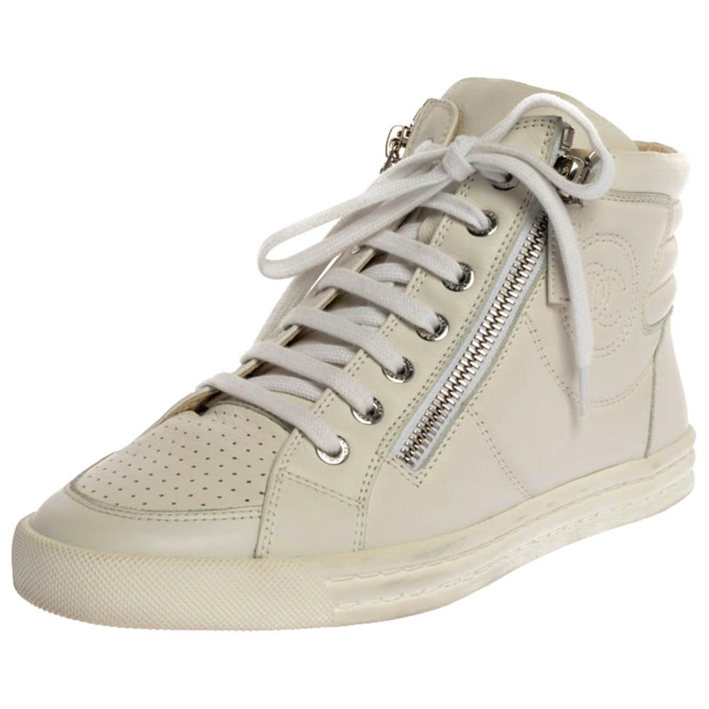 Chanel White Leather CC High Top Sneakers Size 36 at 1stDibs | chanel ...
