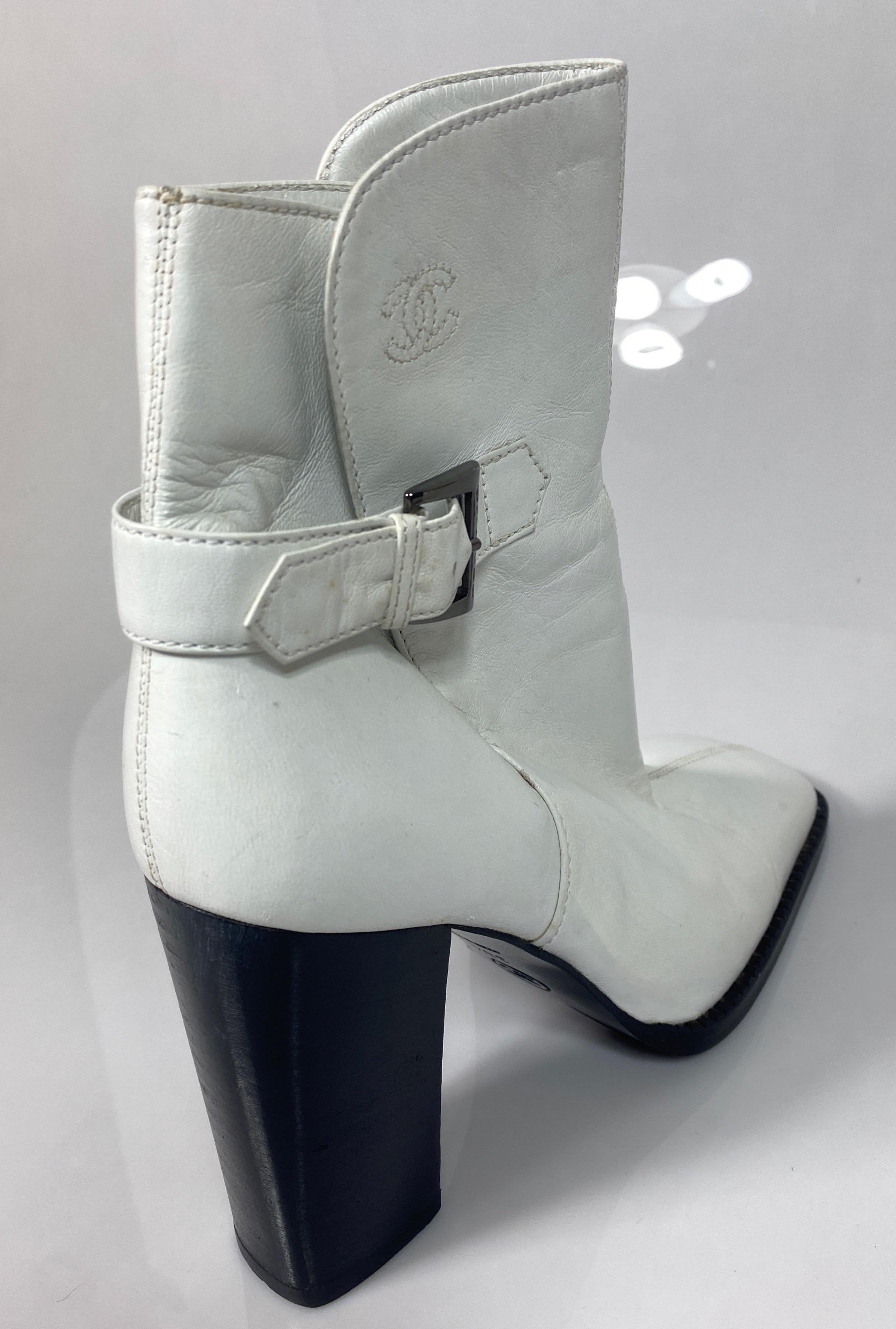 Chanel White Leather Chunky Wood Stack Heel Short Boot -Size 36.5 For Sale 2