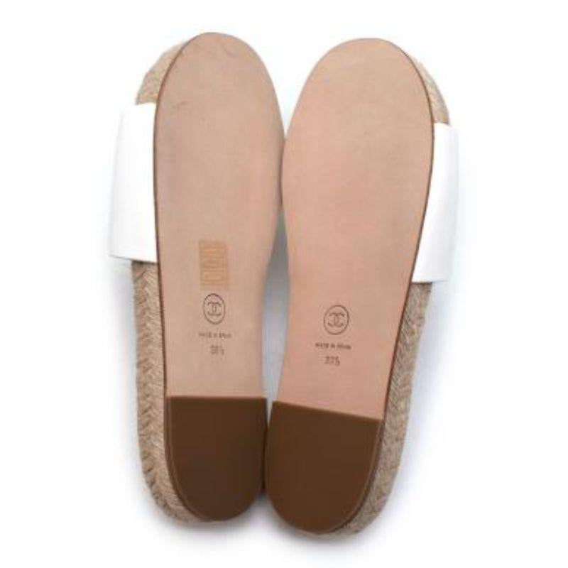 Chanel White Leather Espadrille Sliders with Embellished Logo For Sale 1