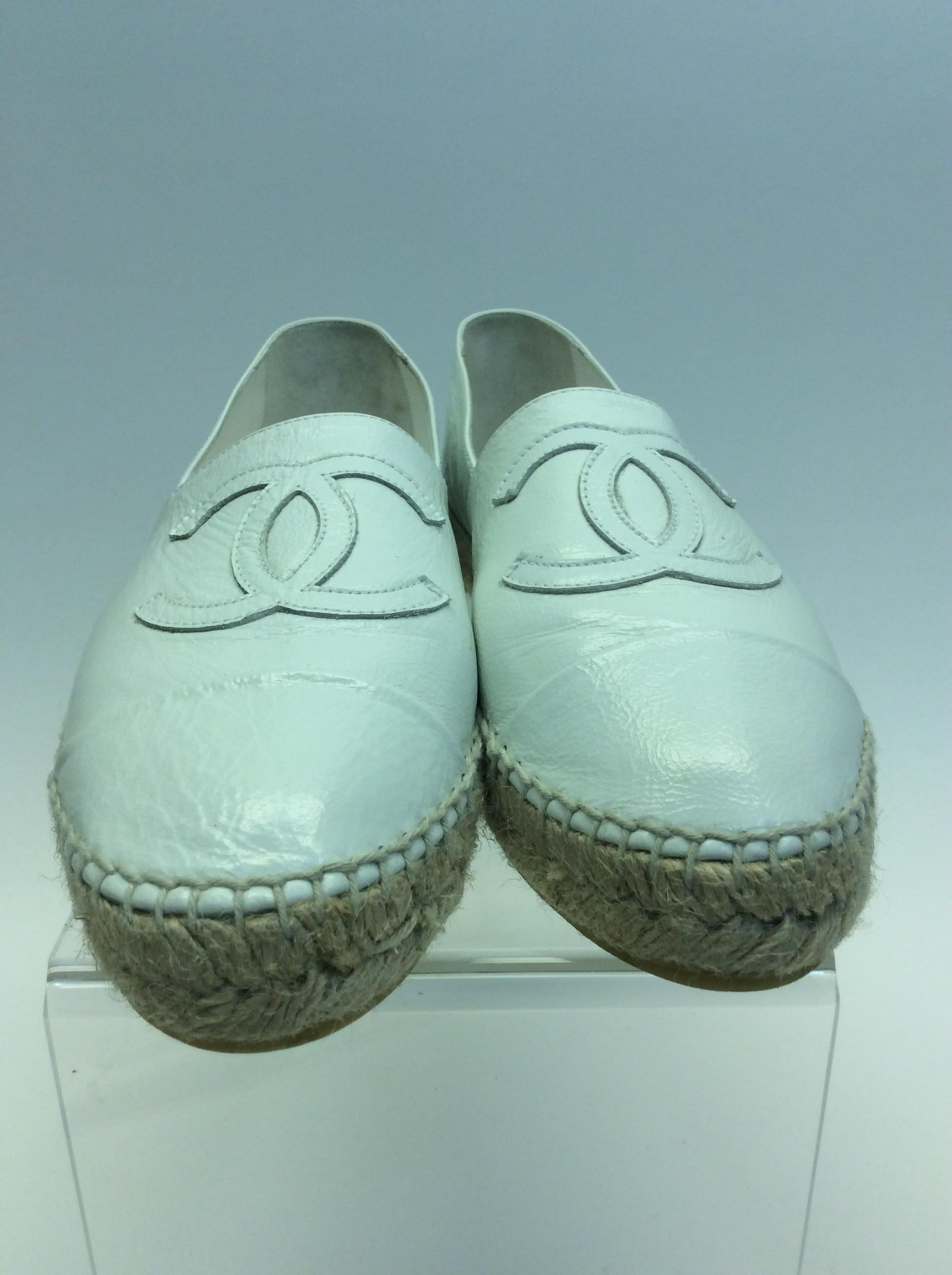 Chanel White Leather Espadrilles
$575
Made in Spain
Leather
Size 39
