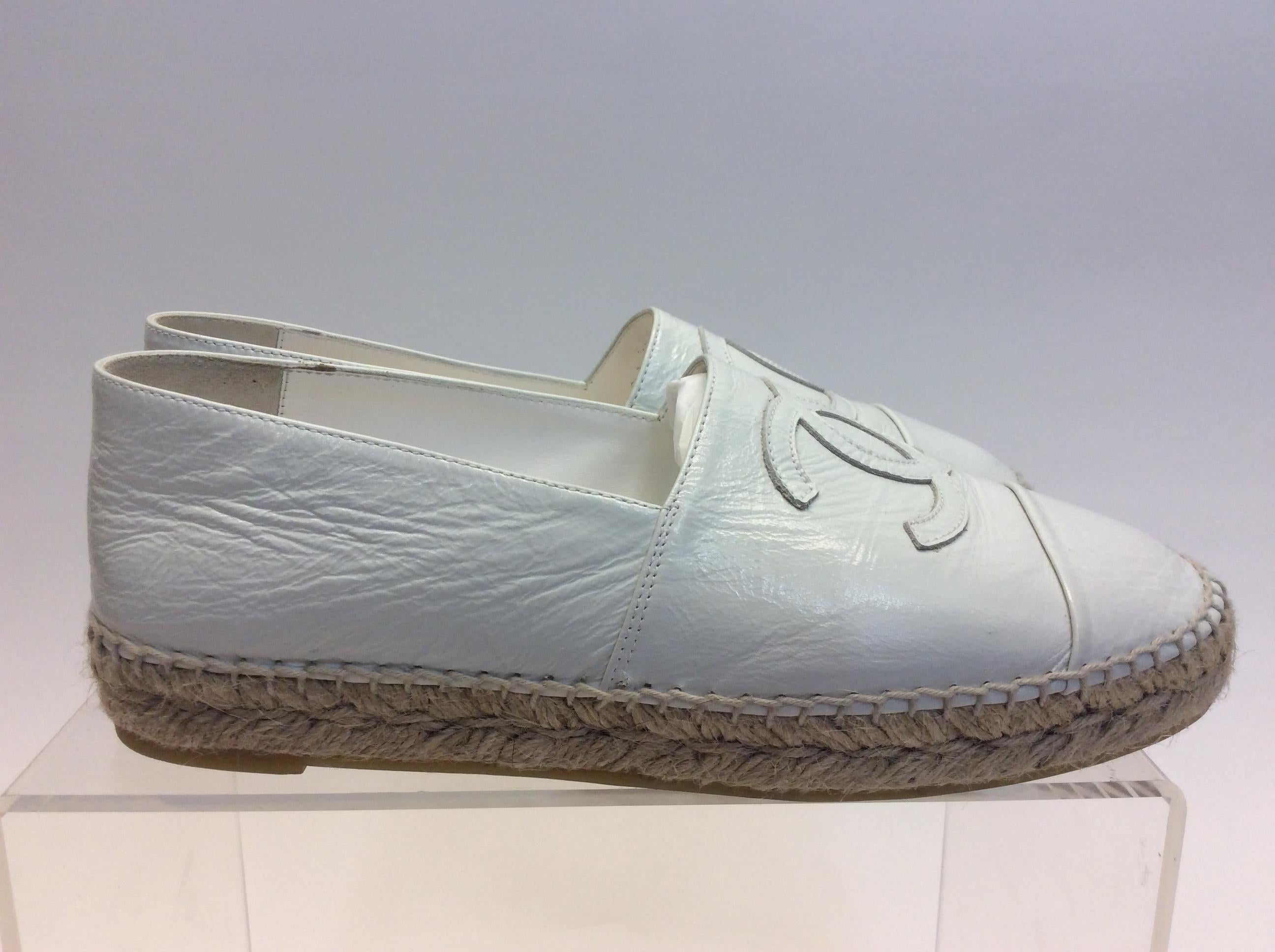 Women's Chanel White Leather Espadrilles For Sale