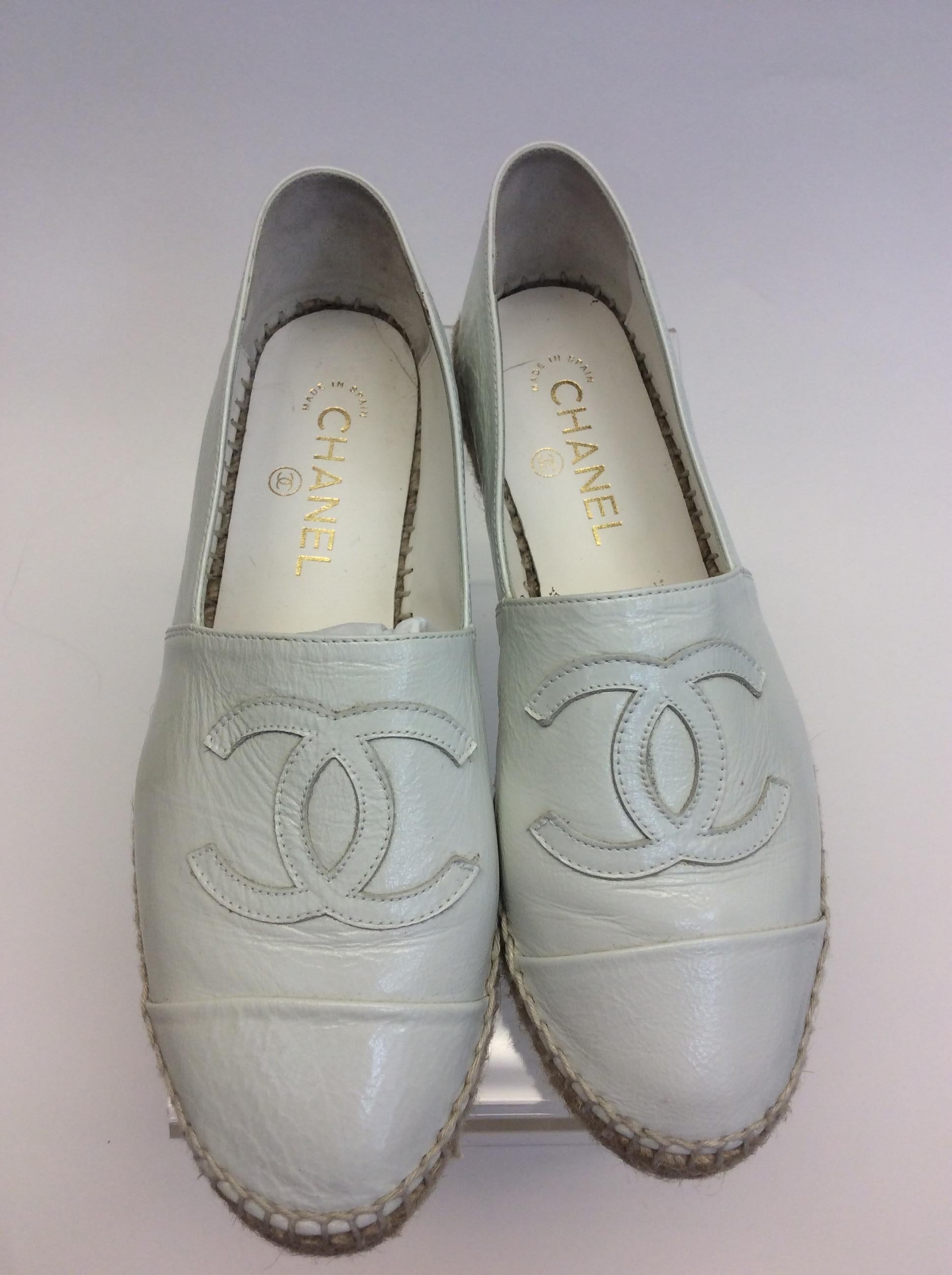 Chanel White Leather Espadrilles For Sale 1