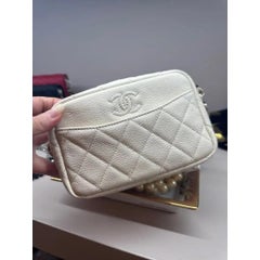 Chanel white leather gold tone hardware shoulder bag