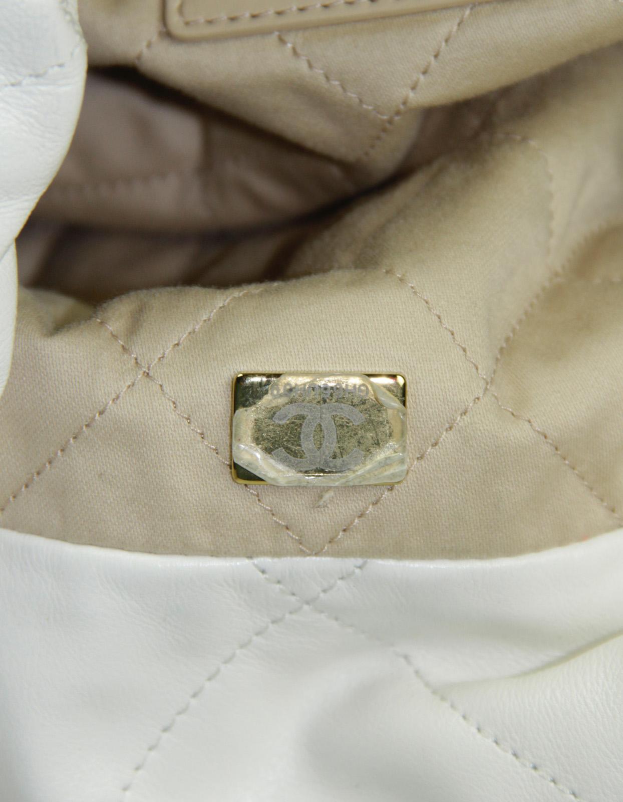 Chanel Weiße gesteppte Chanel 22 Tragetasche aus Leder mit Insert aus Leder im Angebot 6