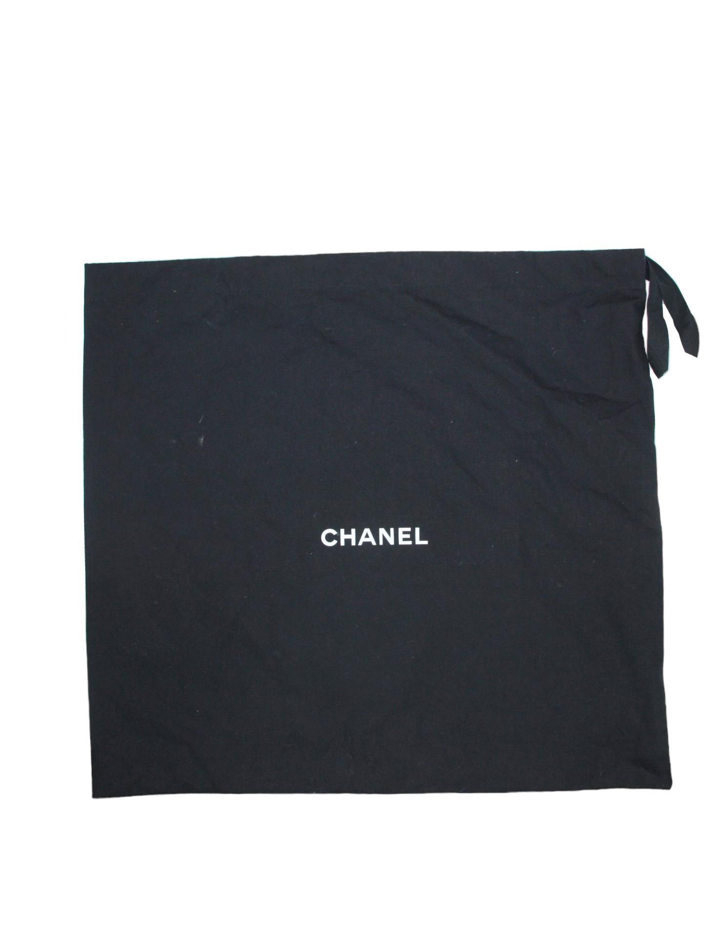 Chanel Weiße gesteppte Chanel 22 Tragetasche aus Leder mit Insert aus Leder im Angebot 7
