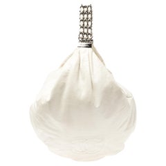 Chanel Weißes Leder Rock und Kette Hobo