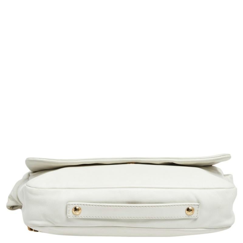 Chanel White Leather Rodeo Drive Flap Bag In Good Condition In Dubai, Al Qouz 2