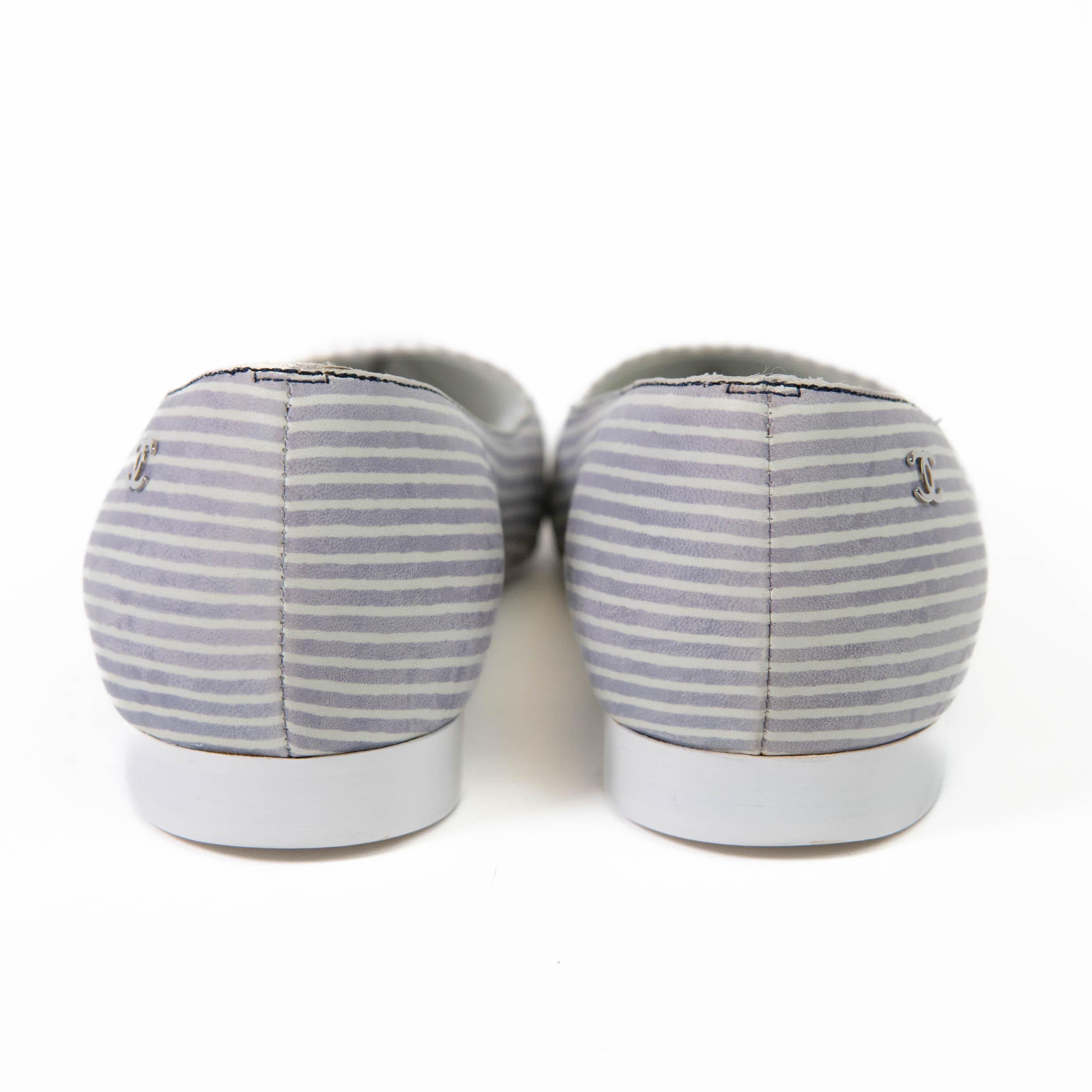 Chanel White/Light Blue Striped Leather Pointed Ballet Flats Size 37 3