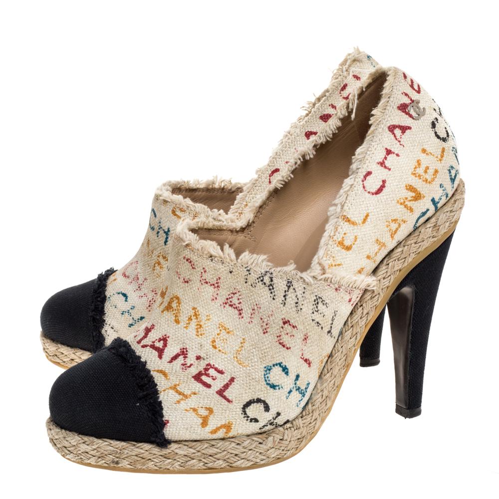 Chanel White Logo Printed Canvas And Black Cap Toe Espadrilles Clogs Size 38.5 2