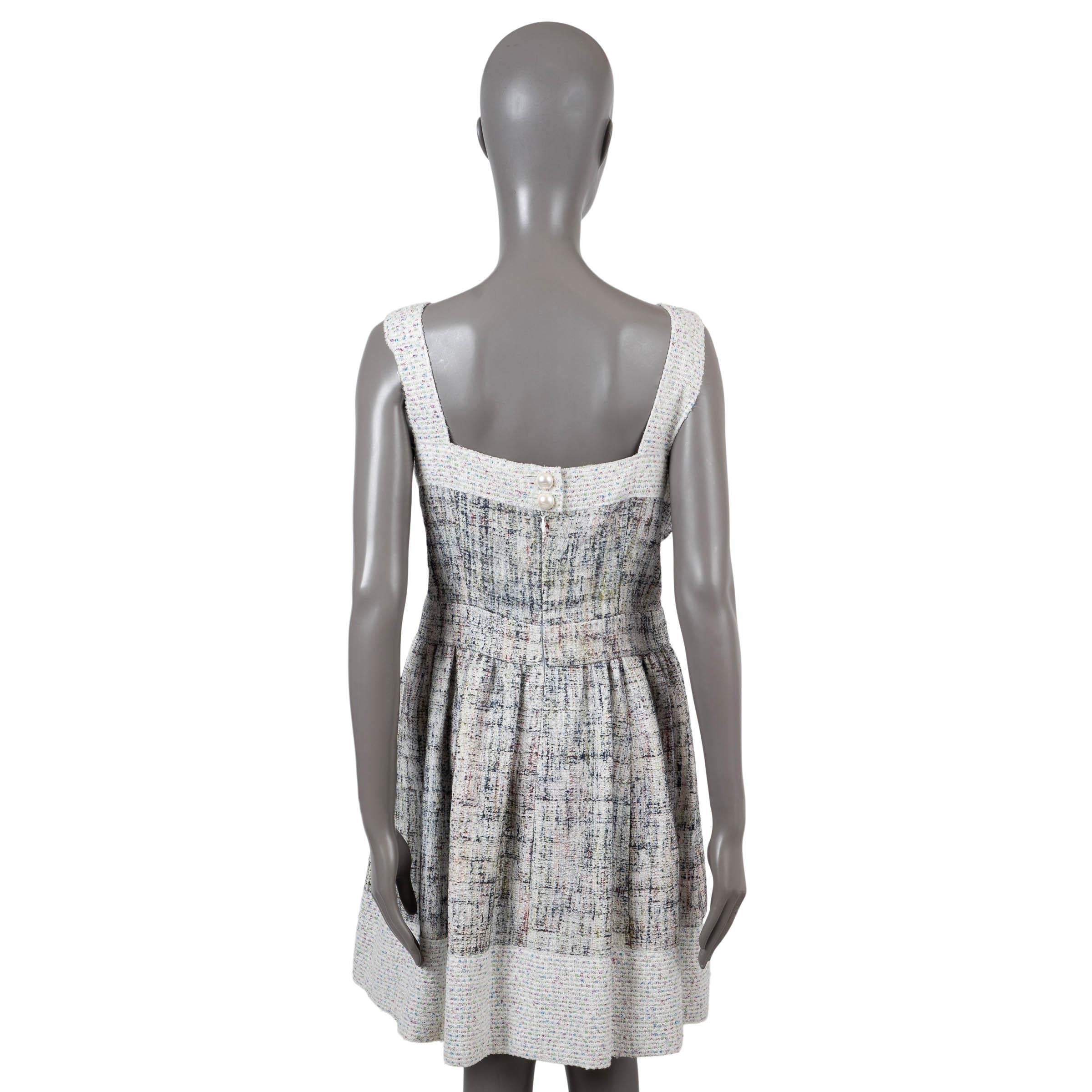Gray CHANEL white & multi cotton 2013 13S SLEEVELESS TWEED Dress 44 XL For Sale