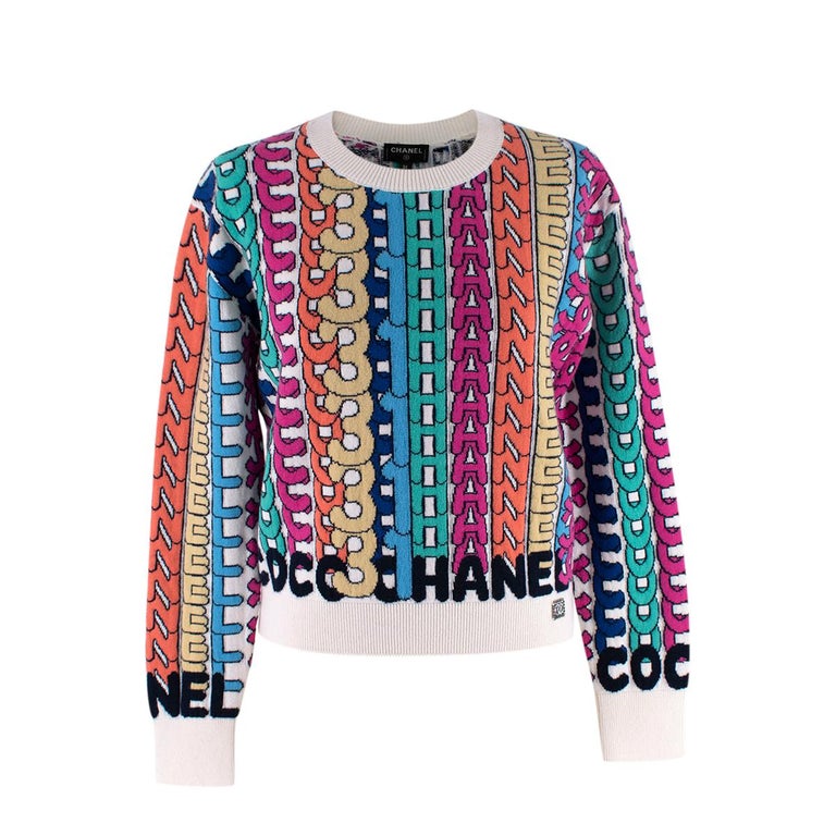 kalkoen interferentie bijtend Chanel White Multicolour Cashmere Logo Intarsia Jumper - US 00 For Sale at  1stDibs | chanel multicolor sweater, chanel cashmere sweater, chanel  knitwear
