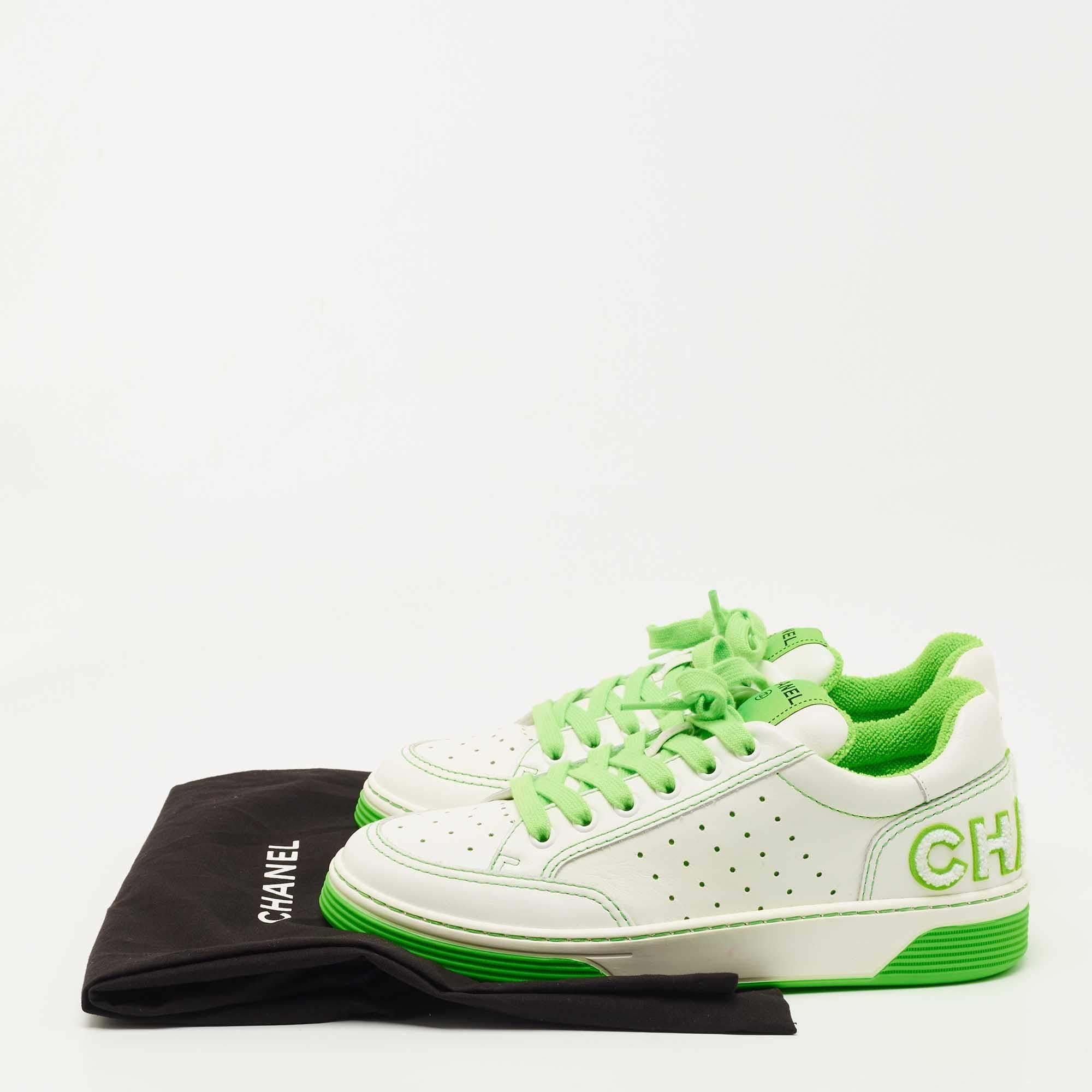 Chanel White/Neon Green Leather 22P Trainer Sneakers Size 38.5 1