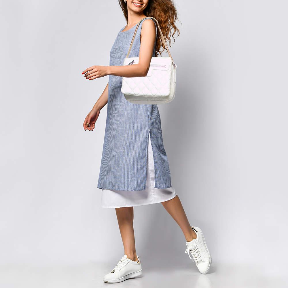 Chanel White Nylon Coco Cocoon Messenger Bag In Fair Condition In Dubai, Al Qouz 2