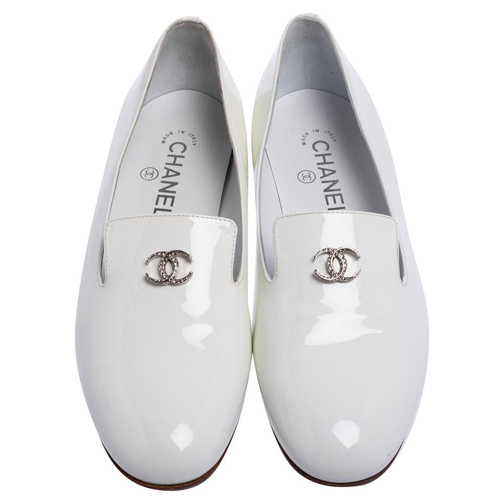 Gray Chanel White Patent Leather CC Smoking Slippers Size 39