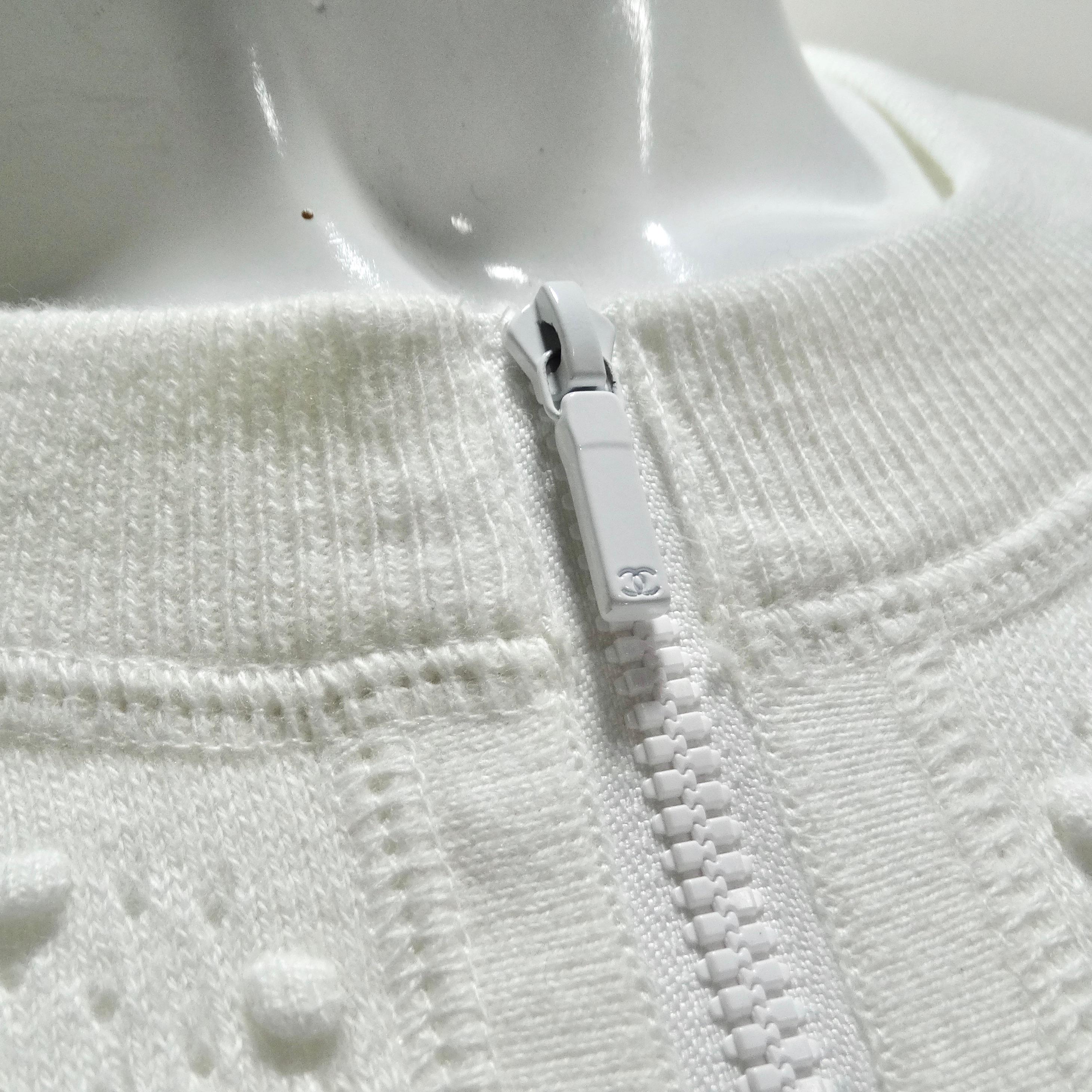 Chanel White Perforated Knit Zip Up Sweater In Excellent Condition For Sale In Scottsdale, AZ