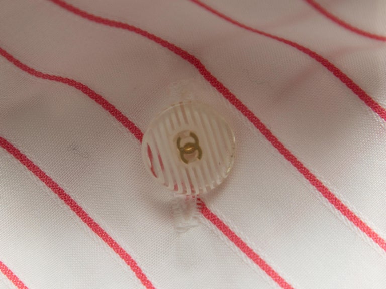 Chanel White & Pink Sleeveless Button-Up Top In Excellent Condition For Sale In New York, NY