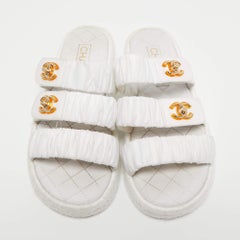 Chanel White Pleated Satin CC Turnlock Espadrille Slides Size 39