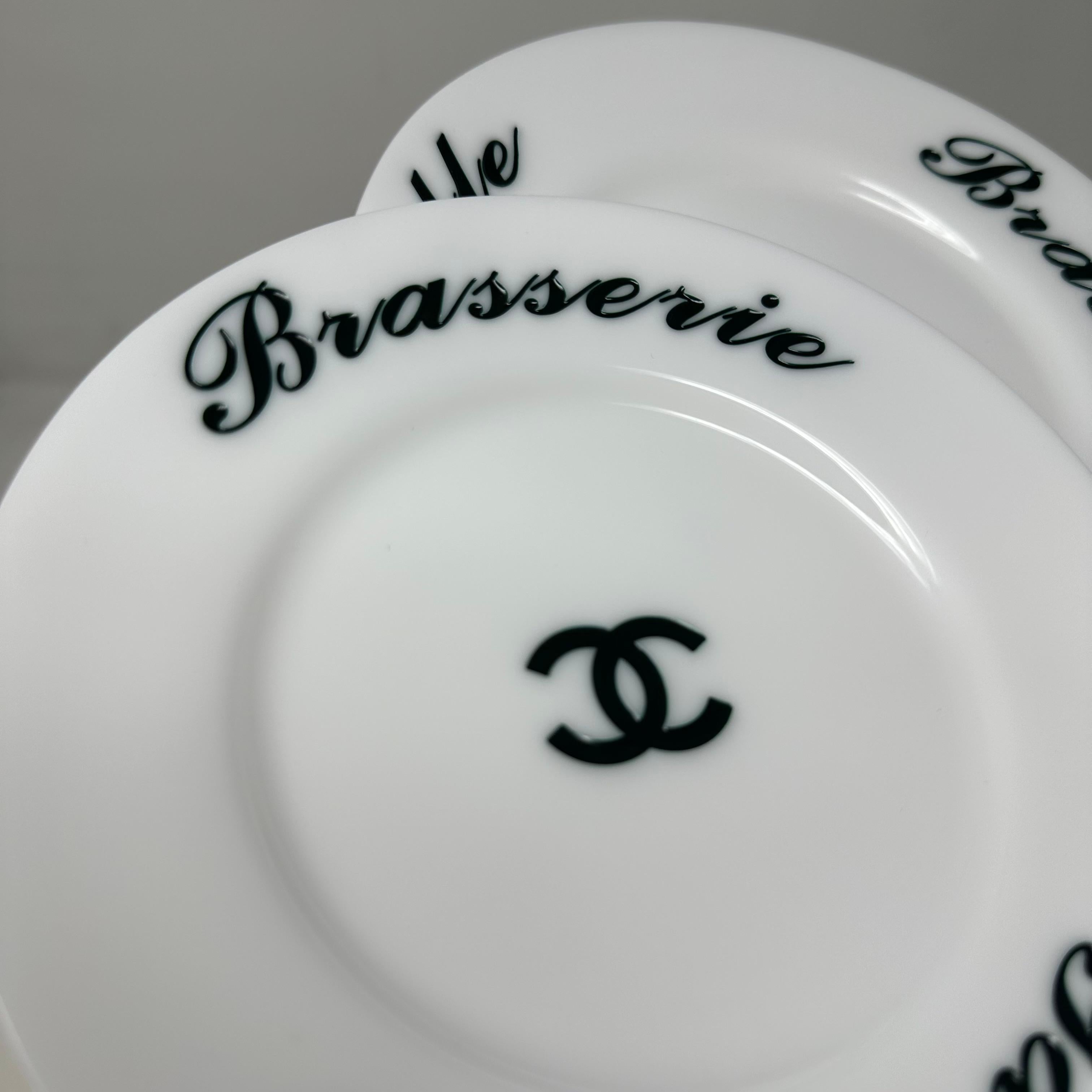 CHANEL White Plexiglass & Calfskin Brasserie Gabrielle Double Plates Clutch 6