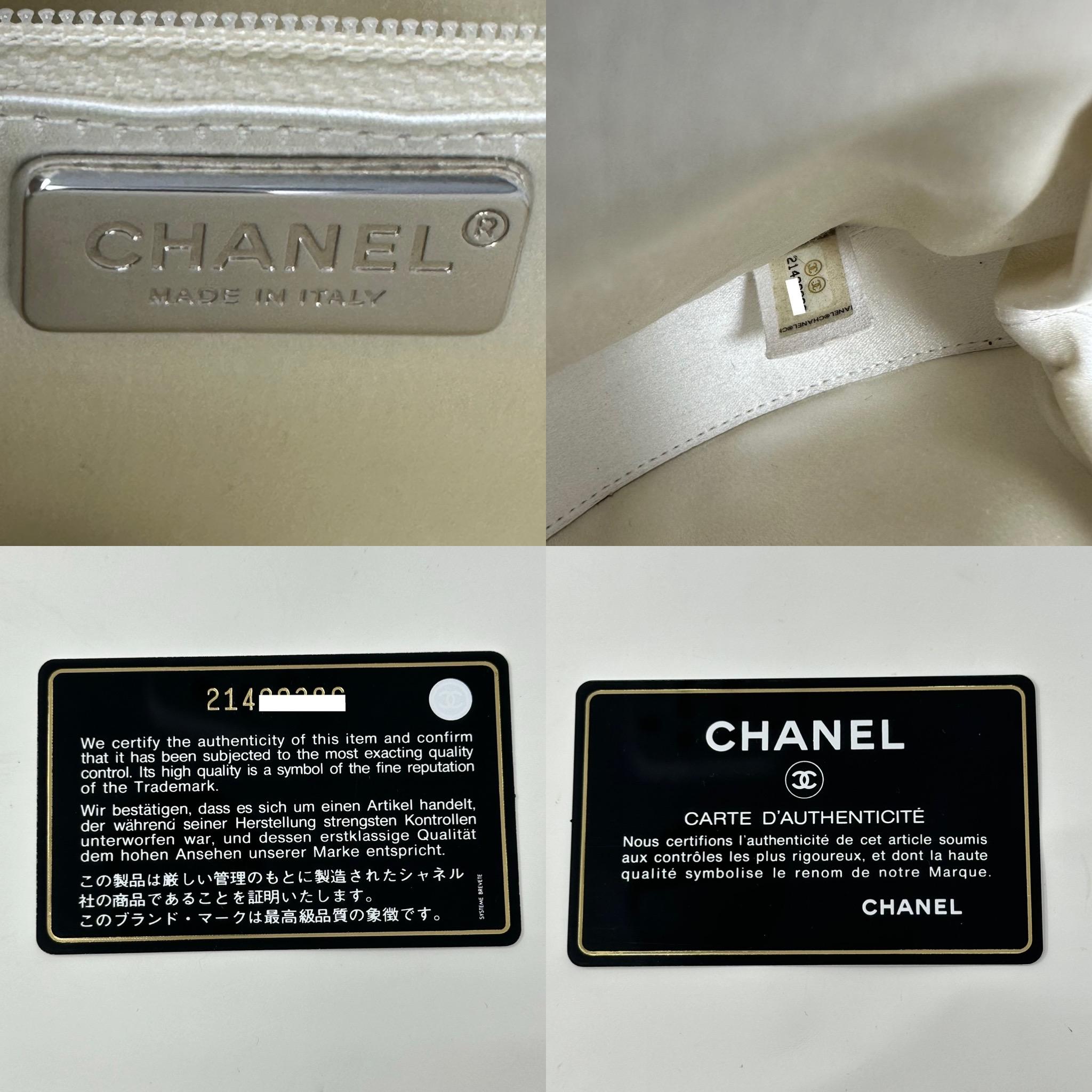 CHANEL White Plexiglass & Calfskin Brasserie Gabrielle Double Plates Clutch 4
