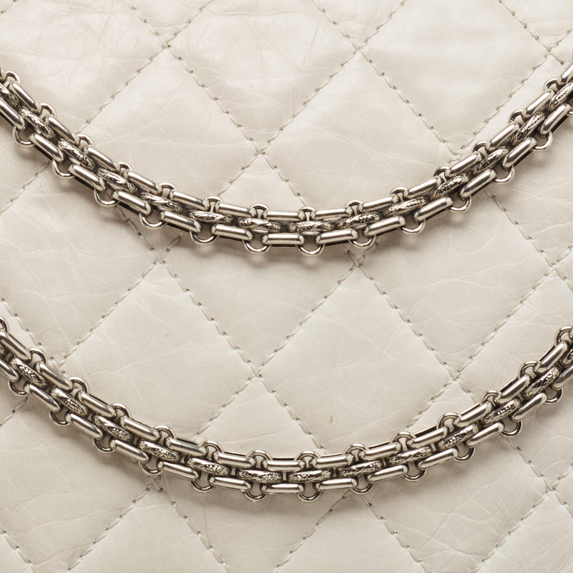Chanel Weißes, gestepptes, gealtertes Leder Reissue 2.55 Classic 227 Klappentasche 1